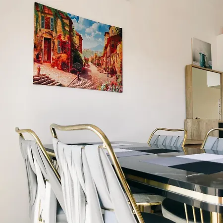Thalassa & With Big Balcony Apartment *